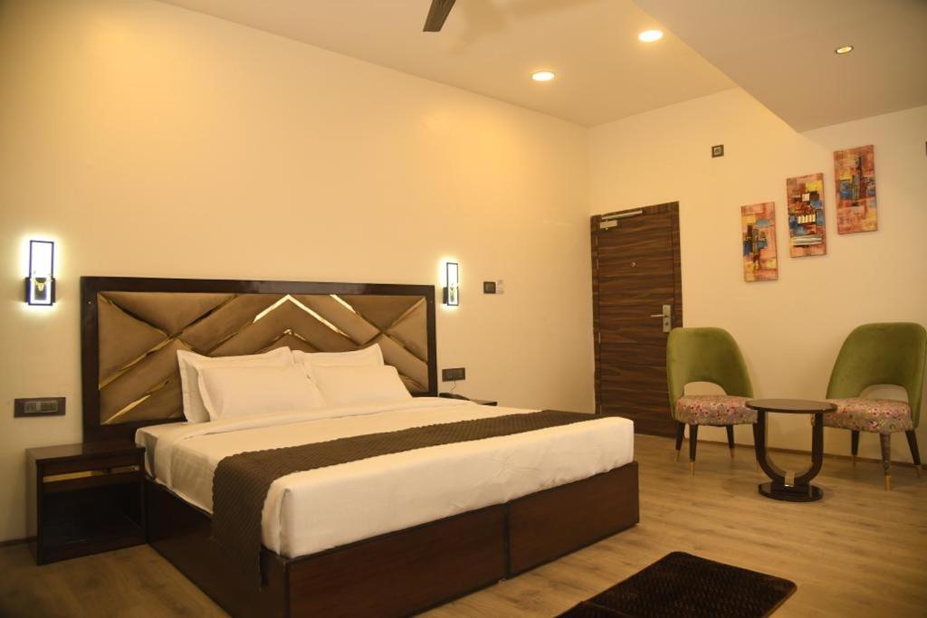Hôtel Cloud Social à Shillong Extérieur photo