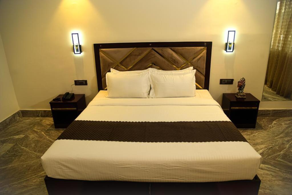 Hôtel Cloud Social à Shillong Extérieur photo